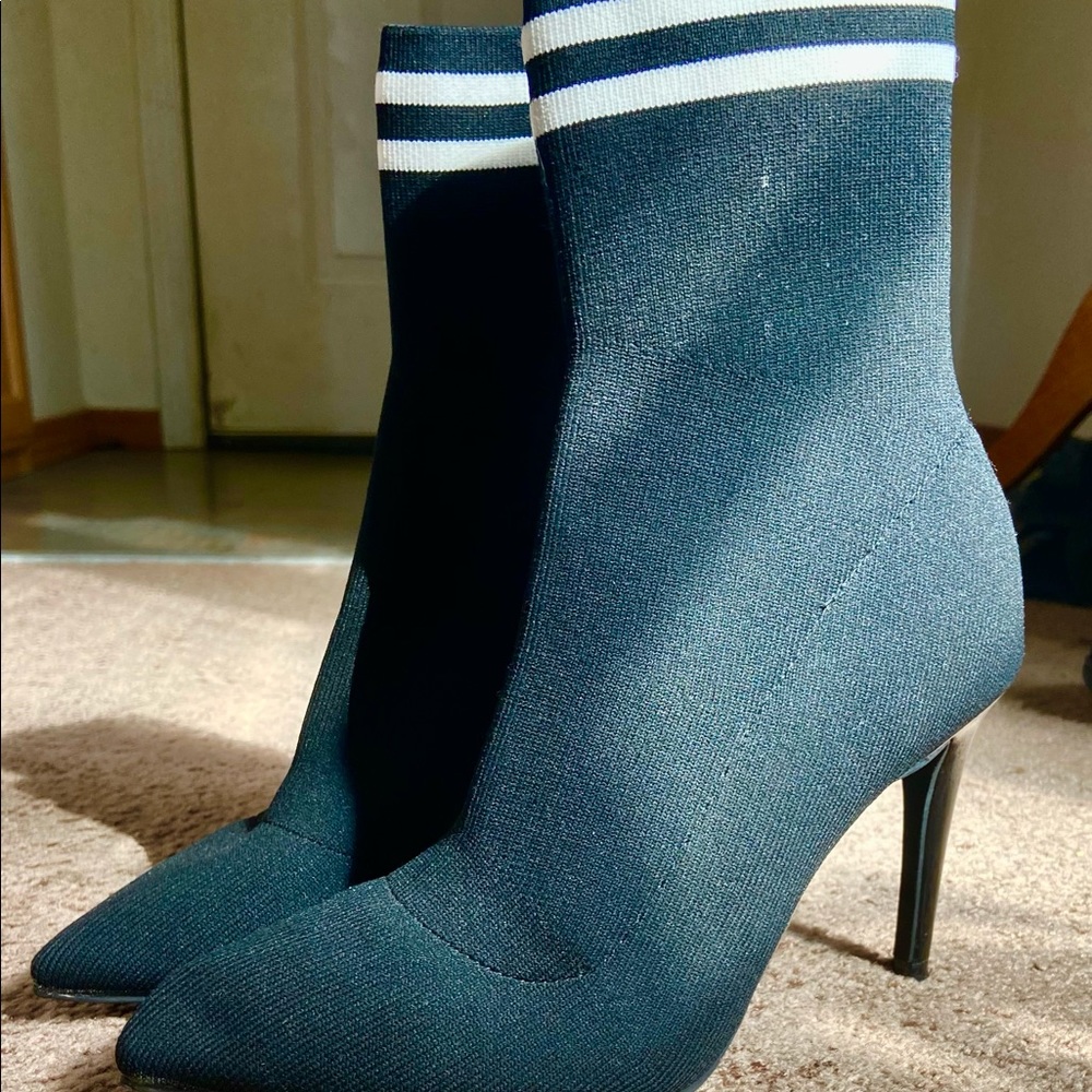 Black Bootie heels! So sexy. Size 6.5. Gentle use.